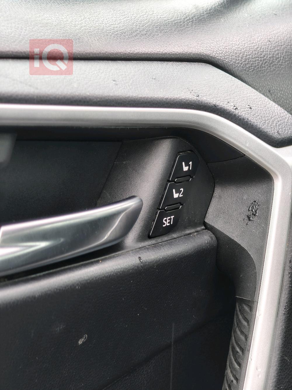 تويوتا راف 4